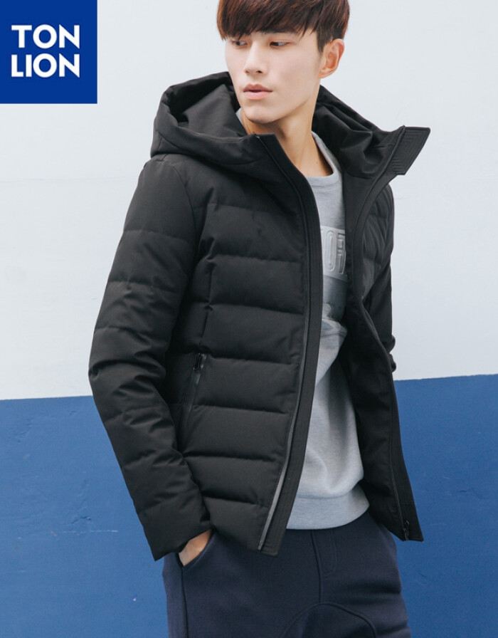 時(shí)尚與保暖兼?zhèn)?唐獅青少年修身短款連帽羽絨服